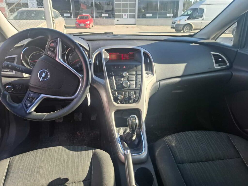 Opel Astra 2012 Harmaa