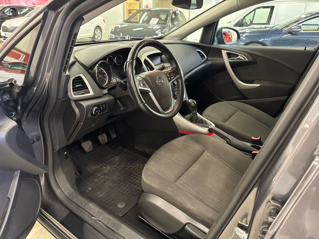 Opel Astra 2012 Harmaa