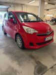 Toyota Verso-S 2012 Punainen