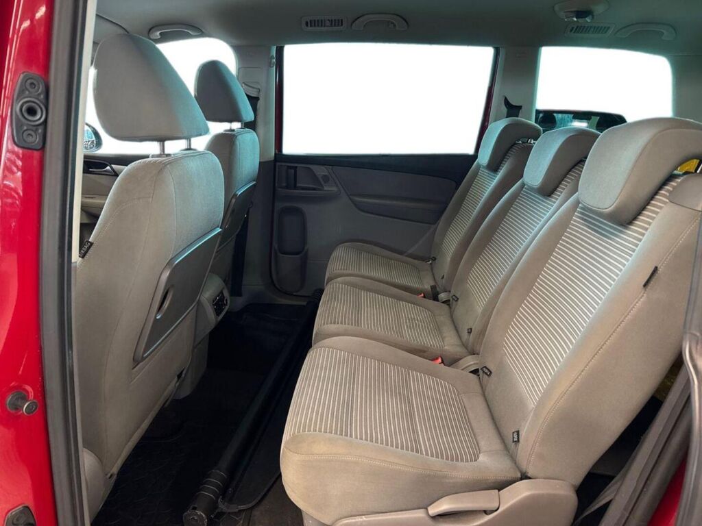 Seat Alhambra 2012 Punainen