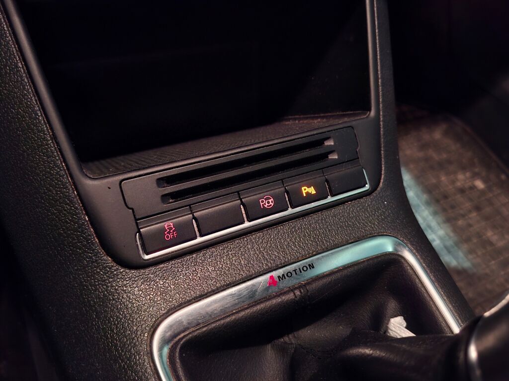 Volkswagen Tiguan 2013 Ruskea (beige)