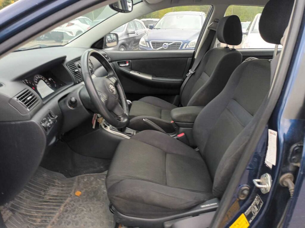 Toyota Corolla 2004 Sininen