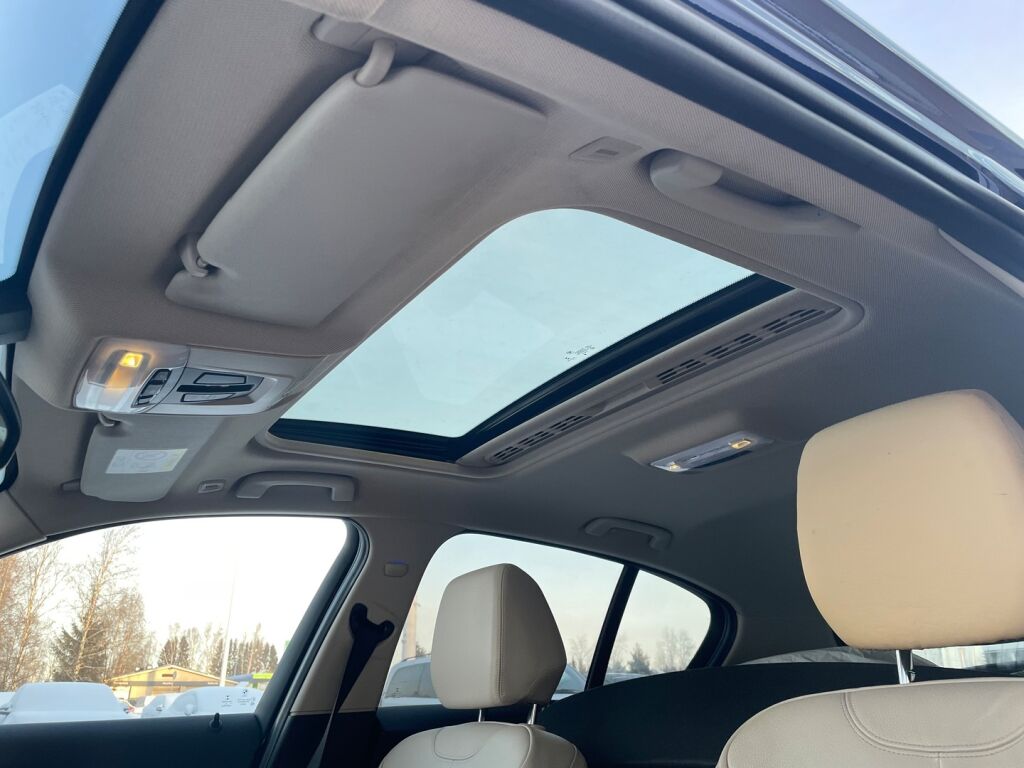 BMW 120 2016 Sininen