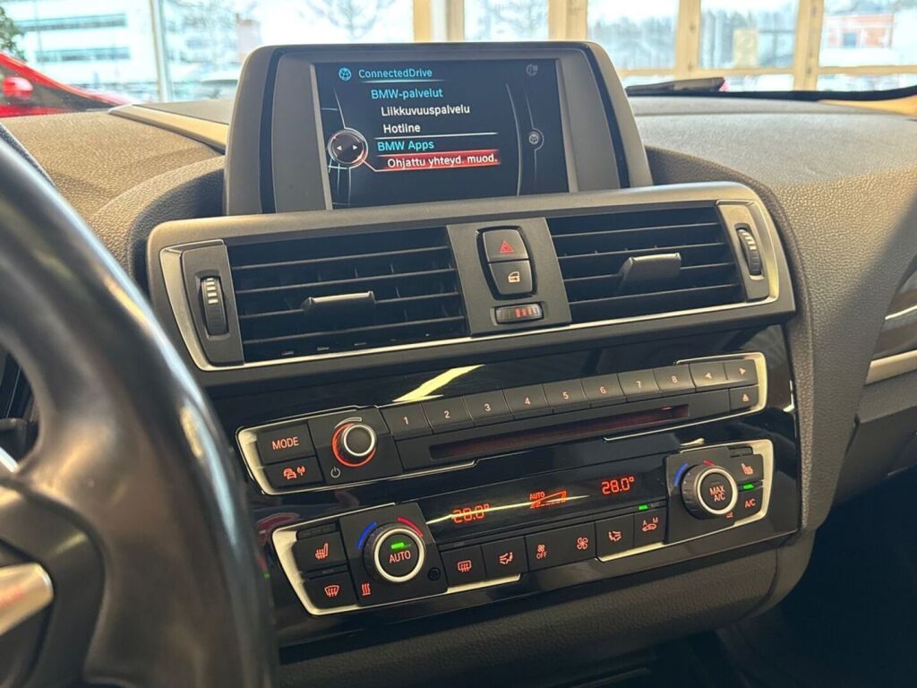 BMW 120 2016 Sininen