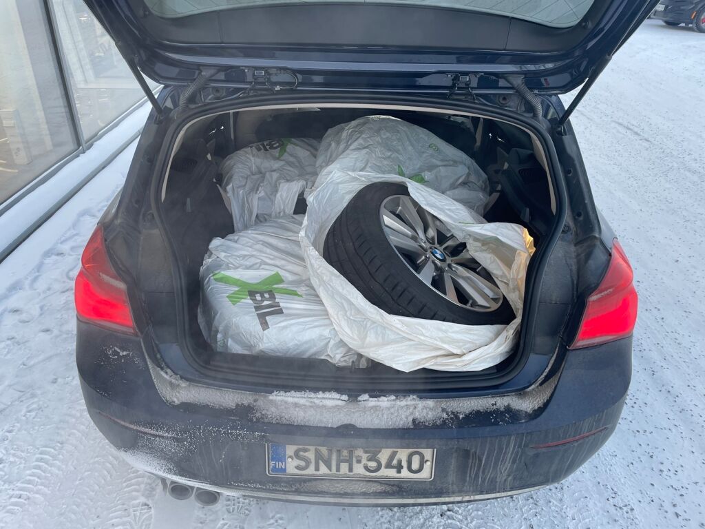 BMW 120 2016 Sininen