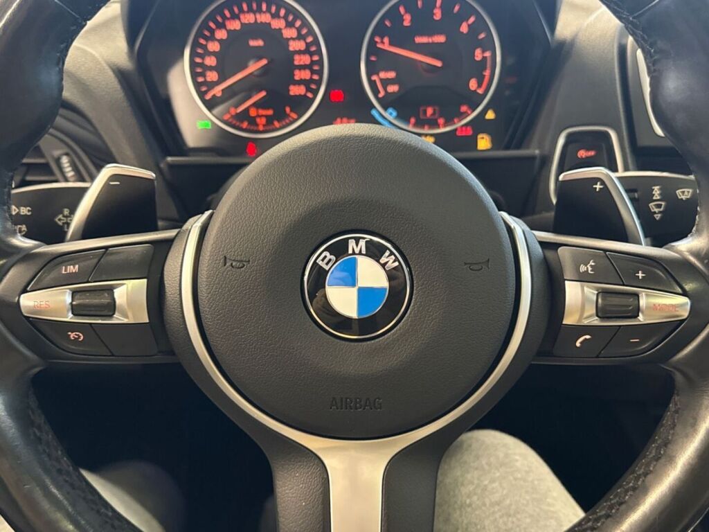 BMW 120 2016 Sininen