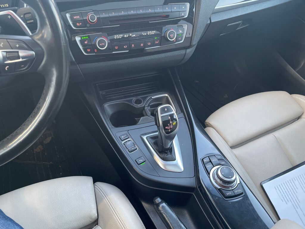 BMW 120 2016 Sininen