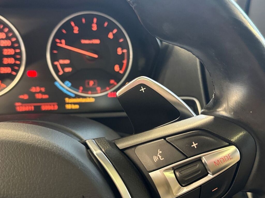 BMW 120 2016 Sininen