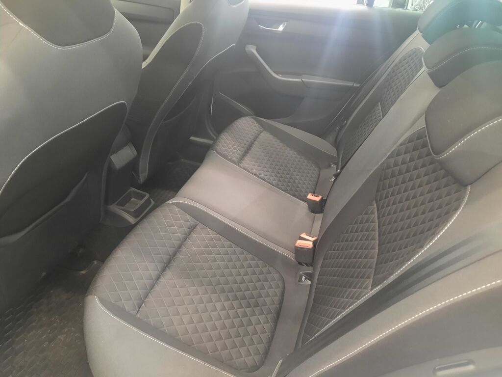 Skoda Fabia 2015 Valkoinen