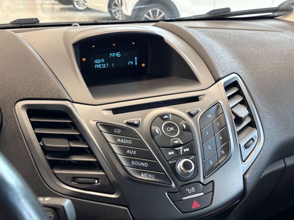 Ford Fiesta 2015 Sininen