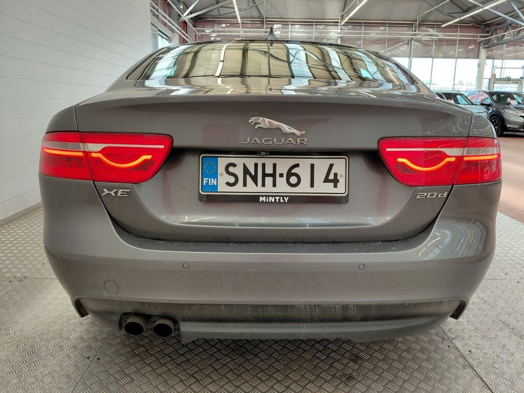 Jaguar XE 2015 Harmaa