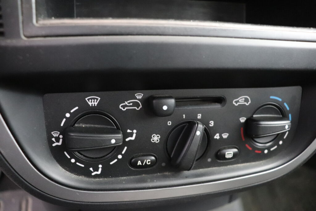 Citroen C3 2006 Punainen