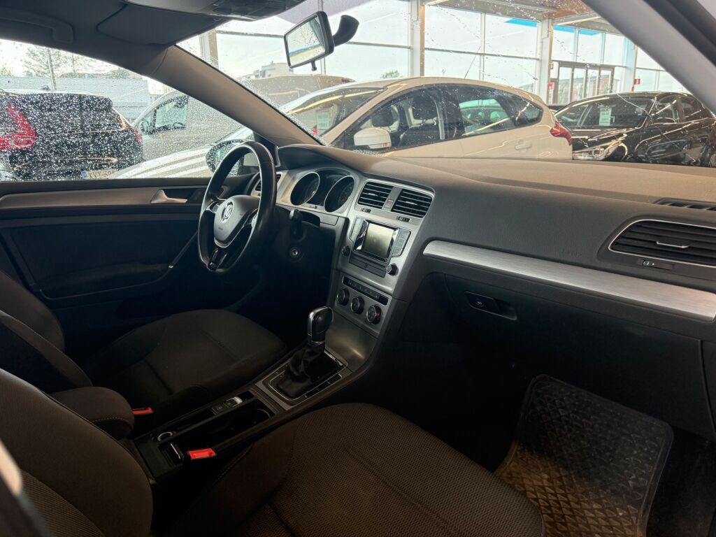 Volkswagen Golf 2015 Valkoinen