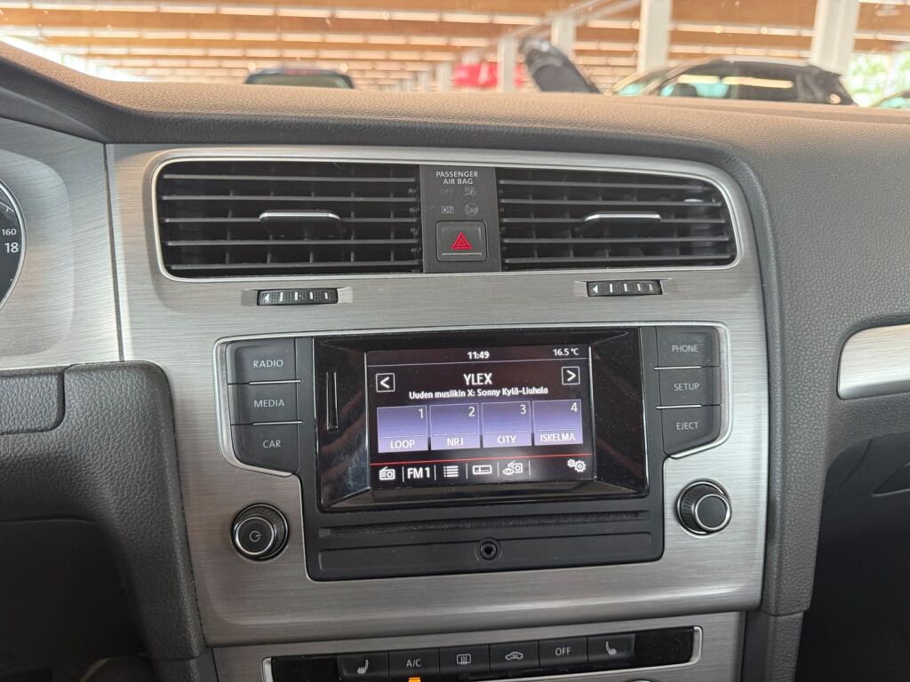 Volkswagen Golf 2015 Valkoinen