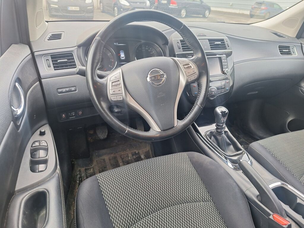 Nissan Pulsar 2015 Ruskea (beige)