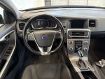 Volvo V60 Cross Country 2015 Punainen