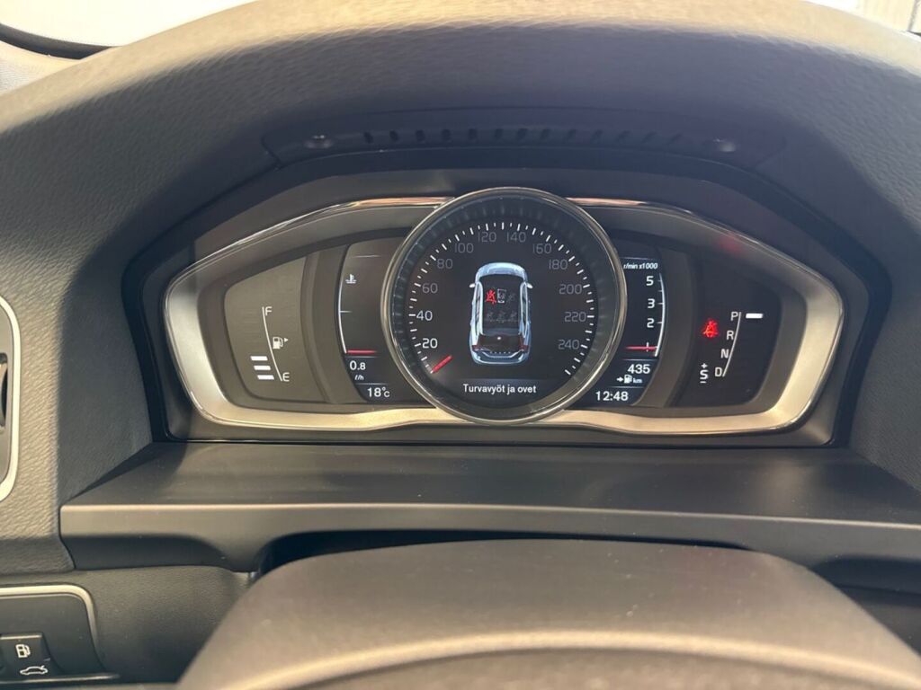 Volvo V60 Cross Country 2015 Punainen