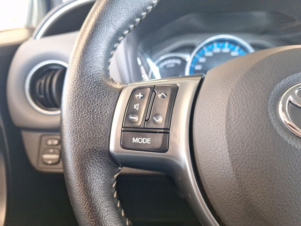 Toyota Yaris 2015 Sininen