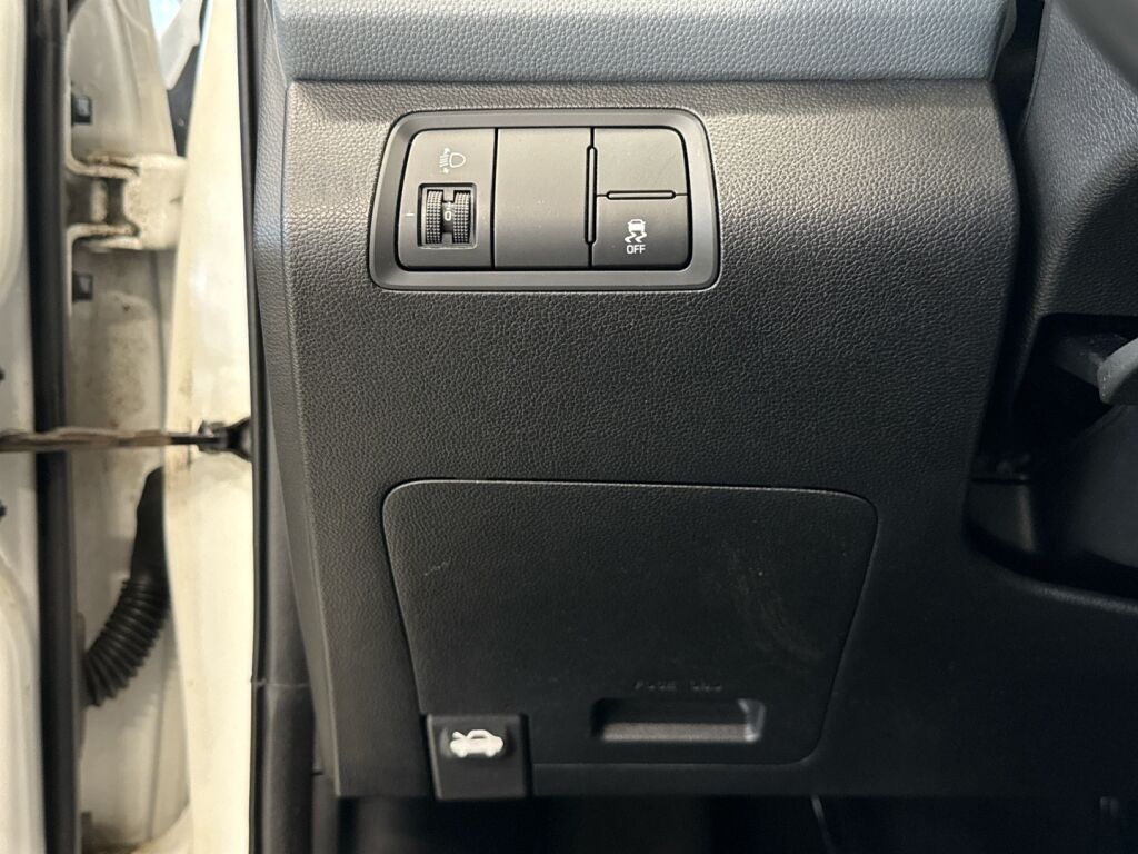 Hyundai i20 5d 2015 Valkoinen