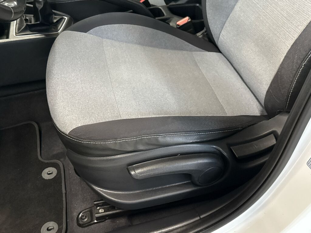 Hyundai i20 5d 2015 Valkoinen