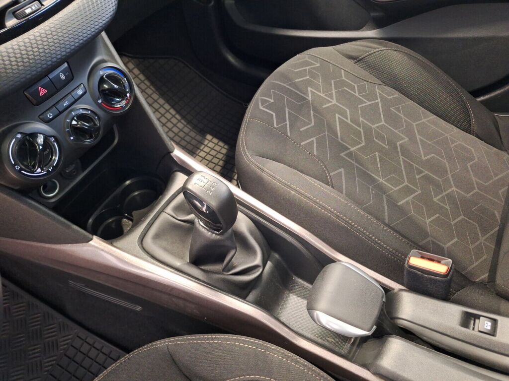 Peugeot 2008 2015 Ruskea (beige)