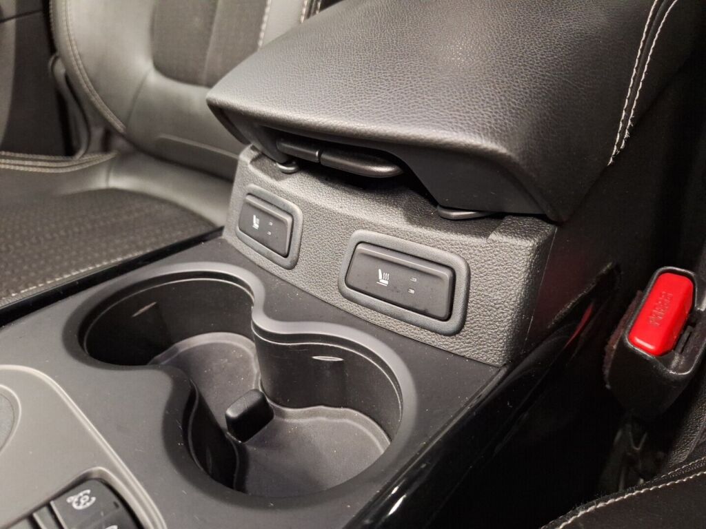 Renault Kadjar 2015 Punainen