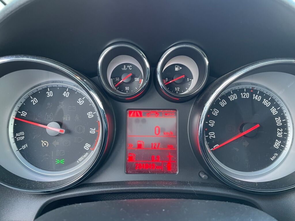 Opel Astra 2016 Musta