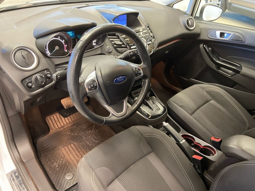Ford Fiesta 2015 Valkoinen