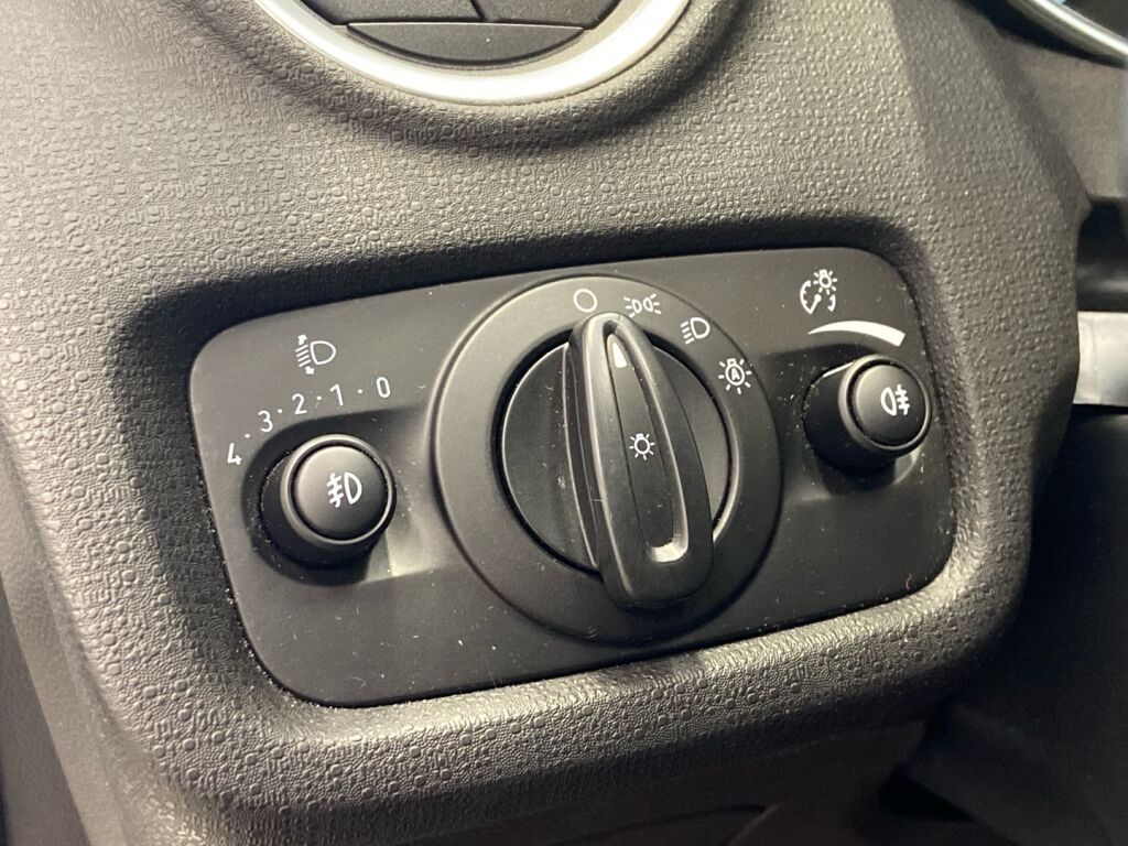 Ford Fiesta 2015 Valkoinen