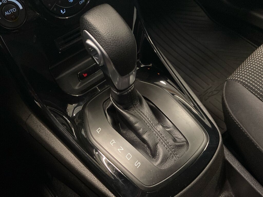 Ford Fiesta 2015 Valkoinen