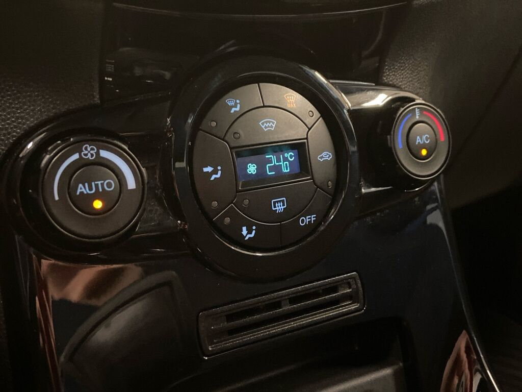 Ford Fiesta 2015 Valkoinen