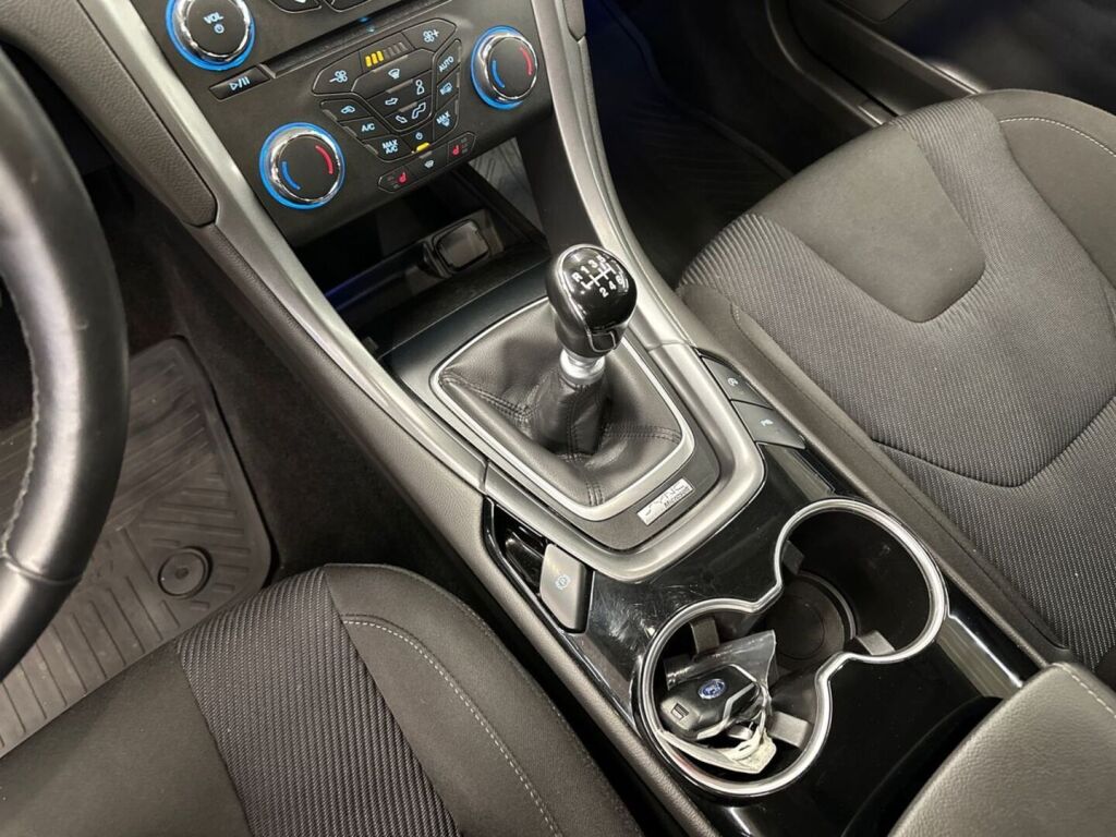 Ford Mondeo 2016 Harmaa