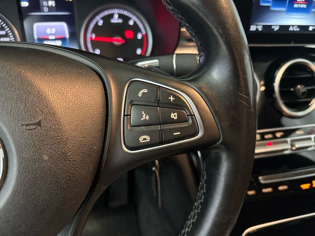 Mercedes-Benz C 2015 Musta