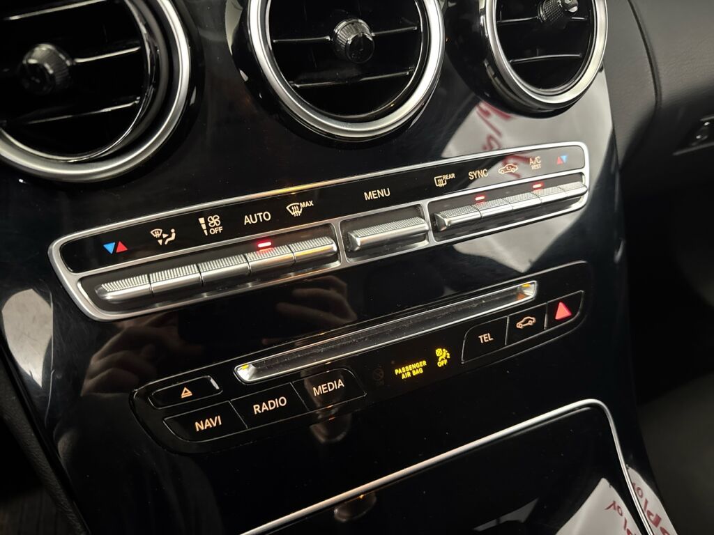 Mercedes-Benz C 2015 Musta