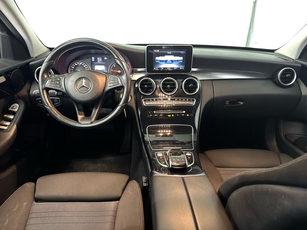 Mercedes-Benz C 2015 Musta