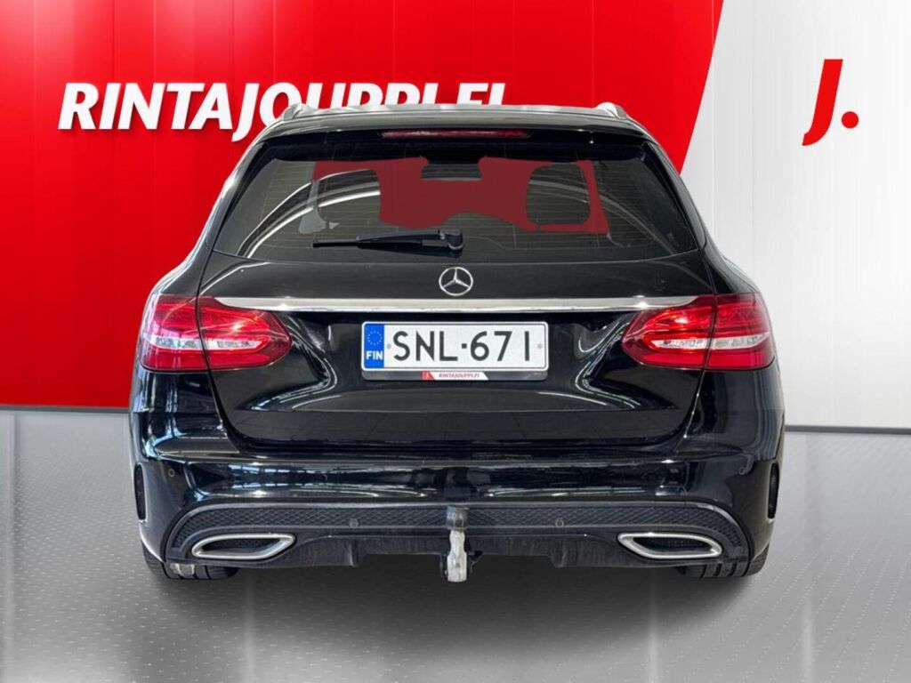 Mercedes-Benz C 2015 Musta
