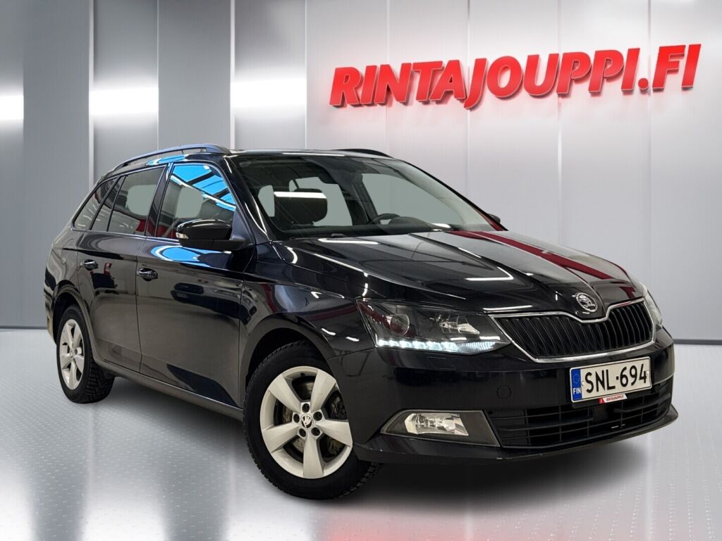 Skoda Fabia 2015 Musta