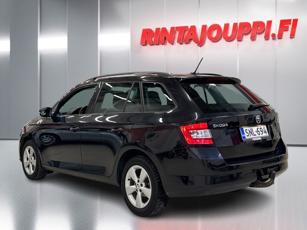Skoda Fabia 2015 Musta