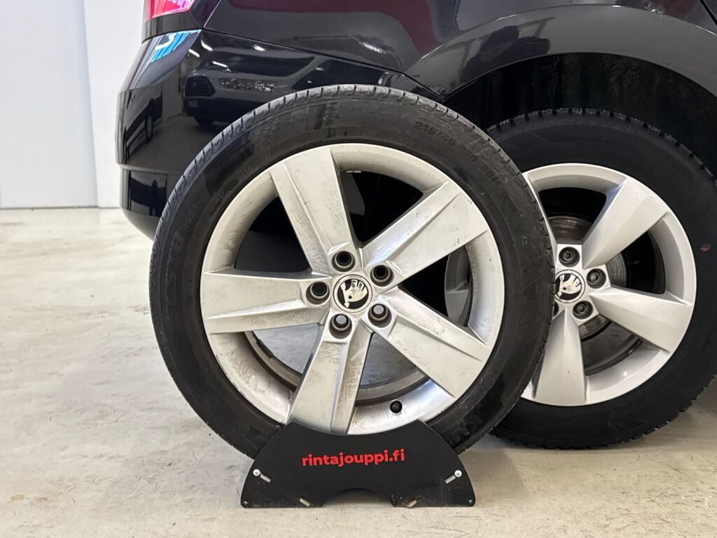 Skoda Fabia 2015 Musta