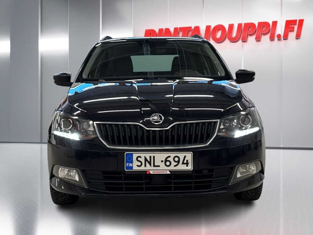 Skoda Fabia 2015 Musta