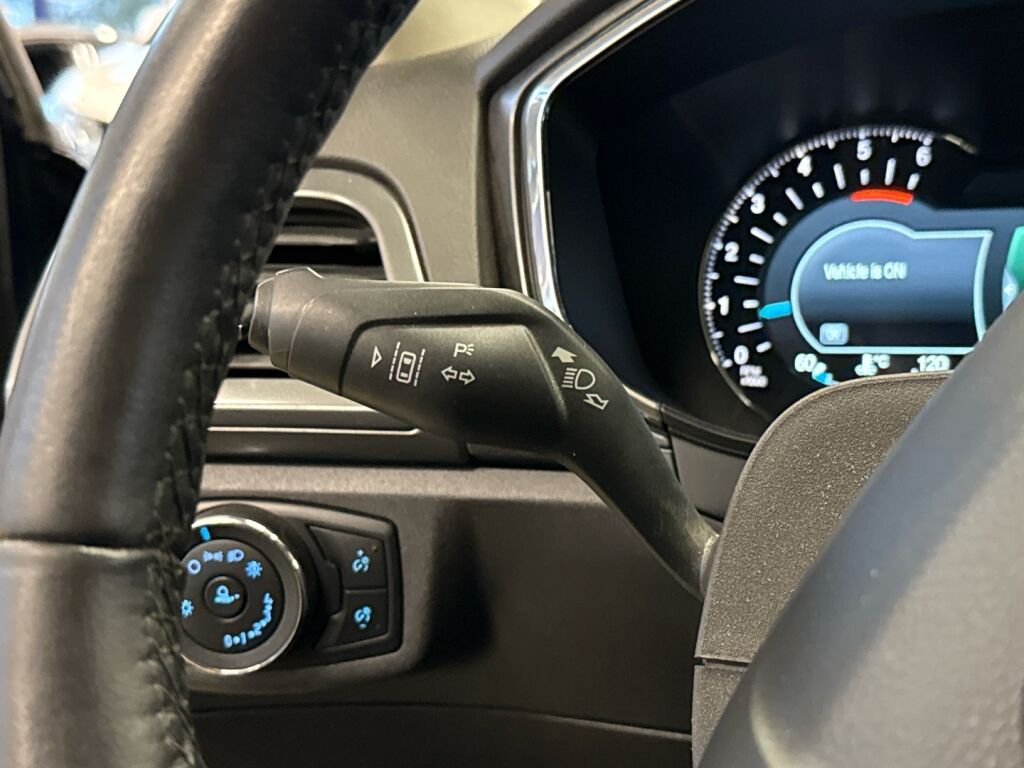 Ford Mondeo 2015 Sininen