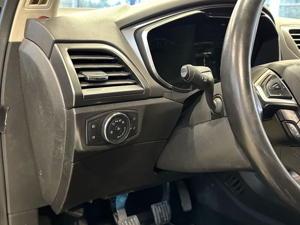 Ford Mondeo 2015 Sininen