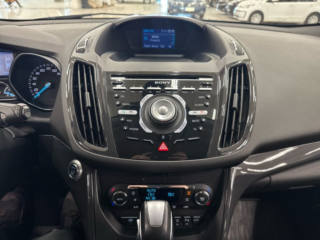 Ford Kuga 2016 Sininen