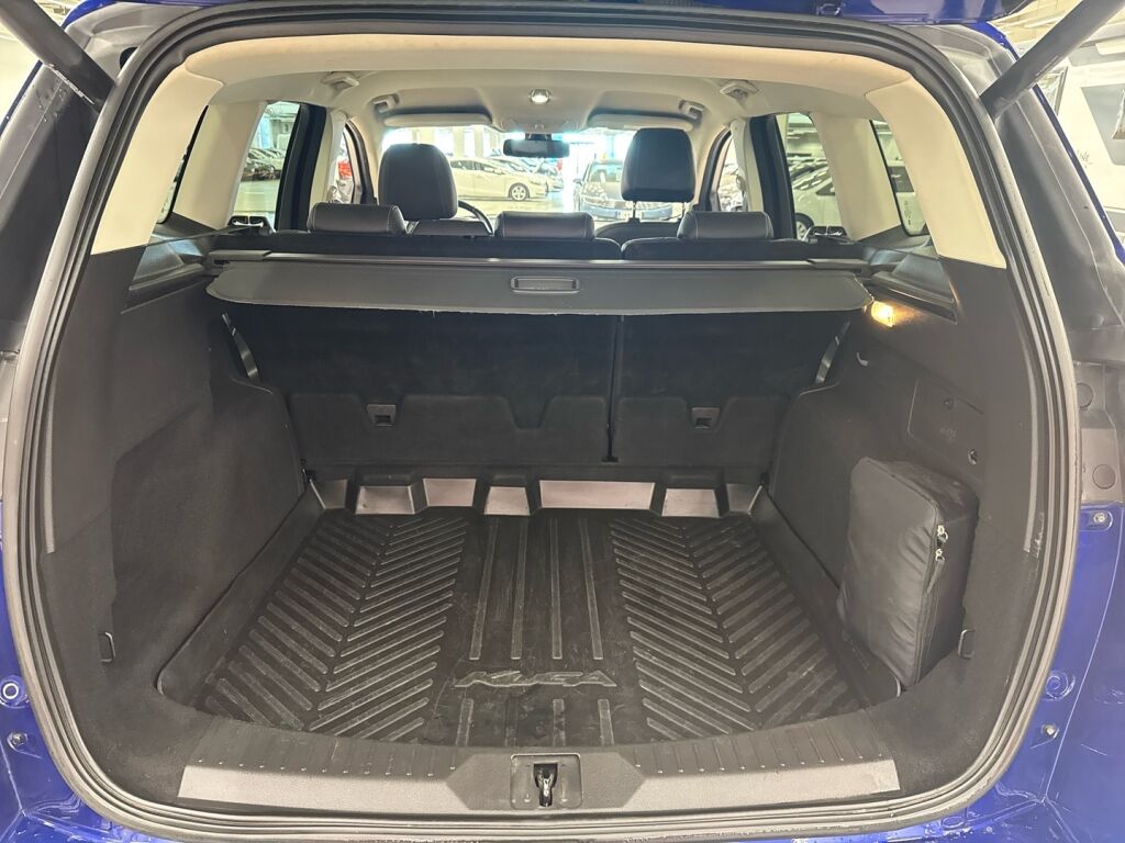 Ford Kuga 2016 Sininen
