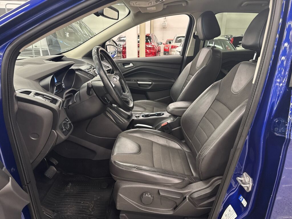 Ford Kuga 2016 Sininen