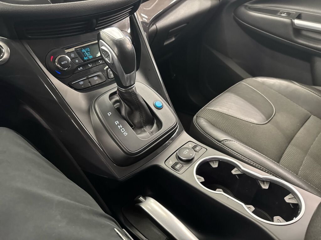 Ford Kuga 2016 Sininen