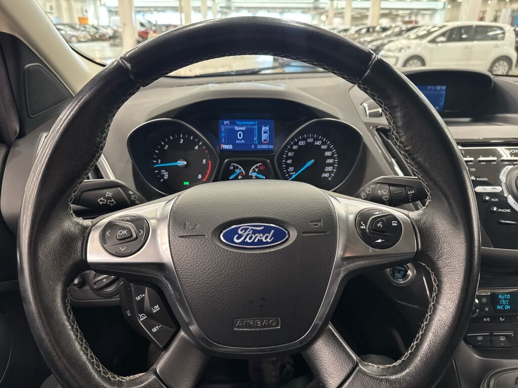 Ford Kuga 2016 Sininen