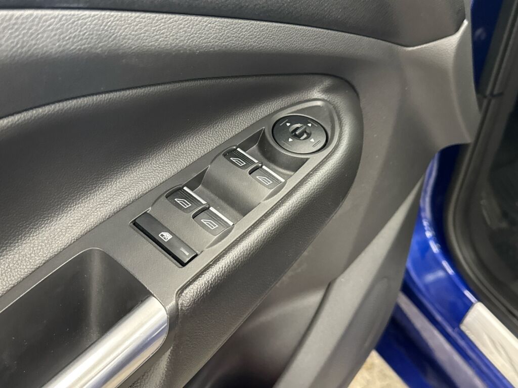 Ford Kuga 2016 Sininen