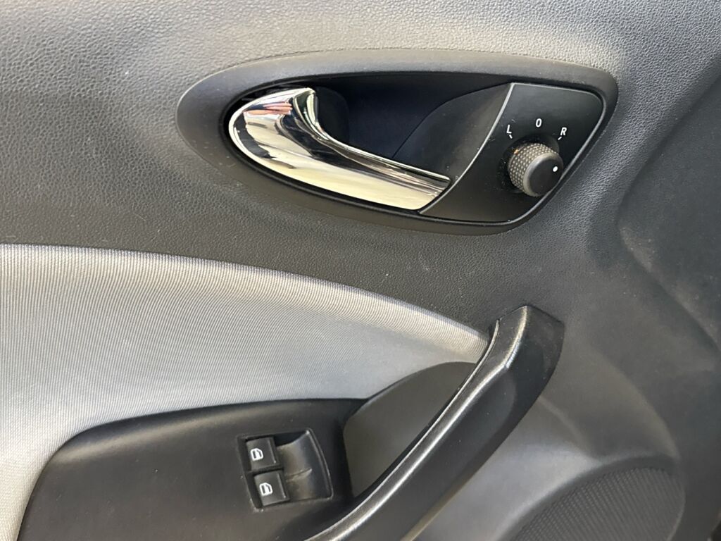 Seat Ibiza ST 2017 Harmaa