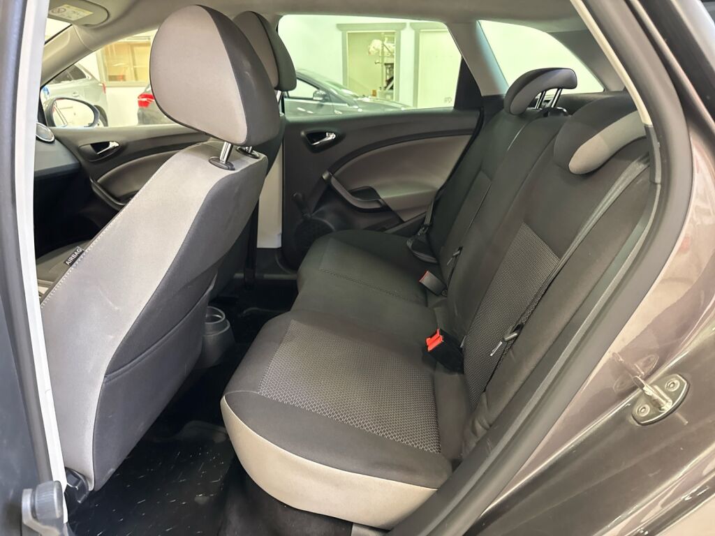 Seat Ibiza ST 2017 Harmaa